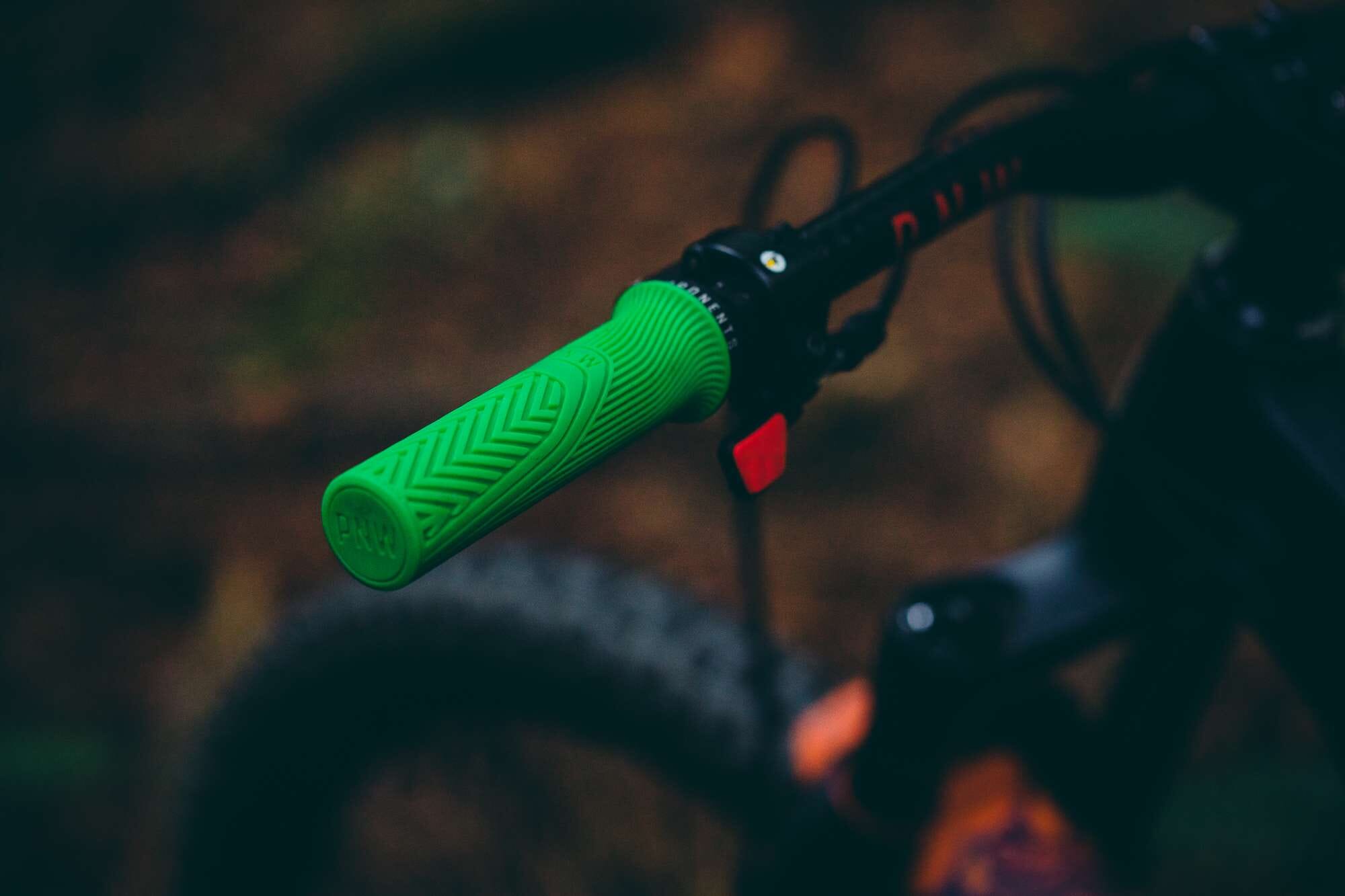 Buy PNW Components Loam Grips XL | MTB Riders UK